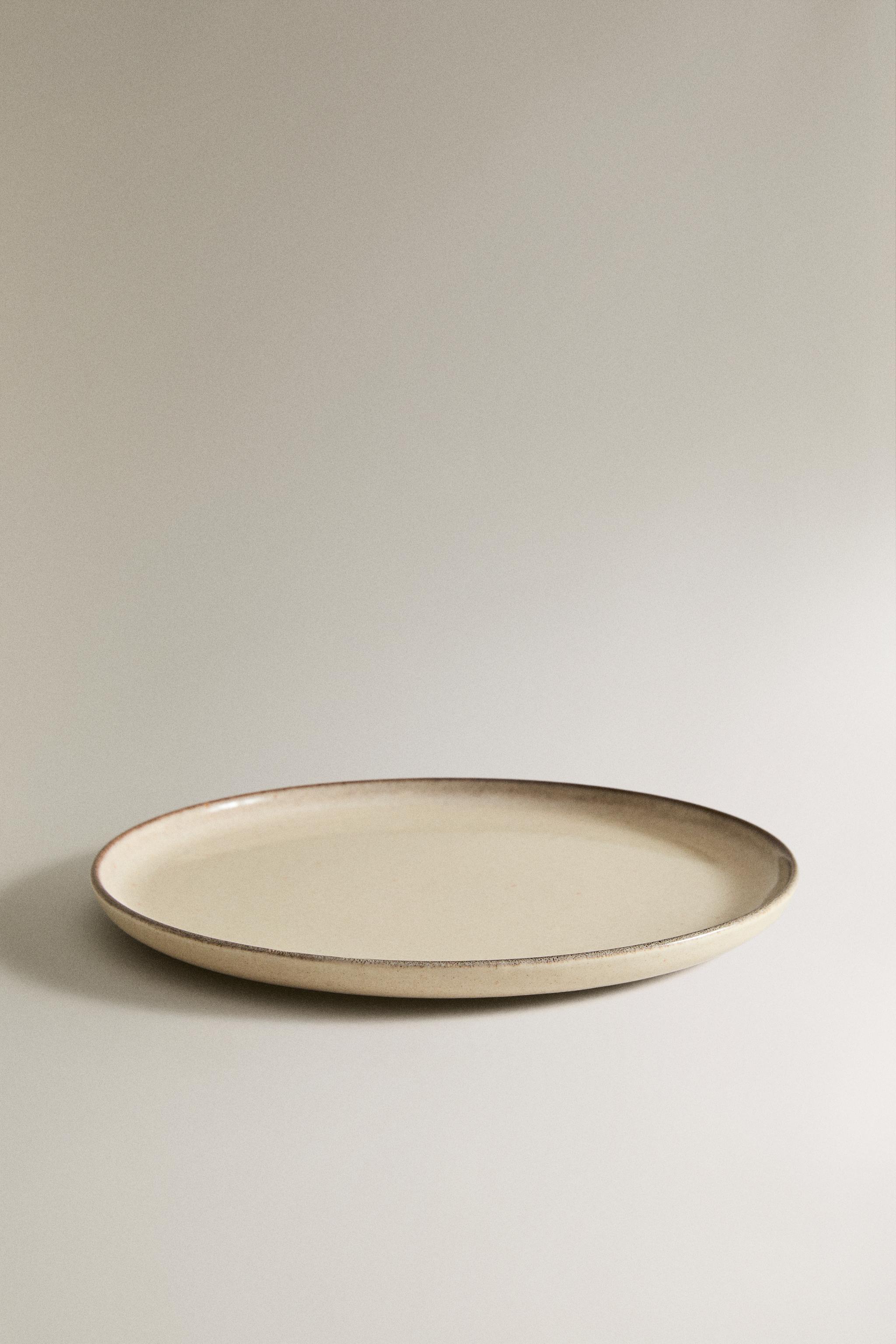 STONEWARE DINNER PLATE